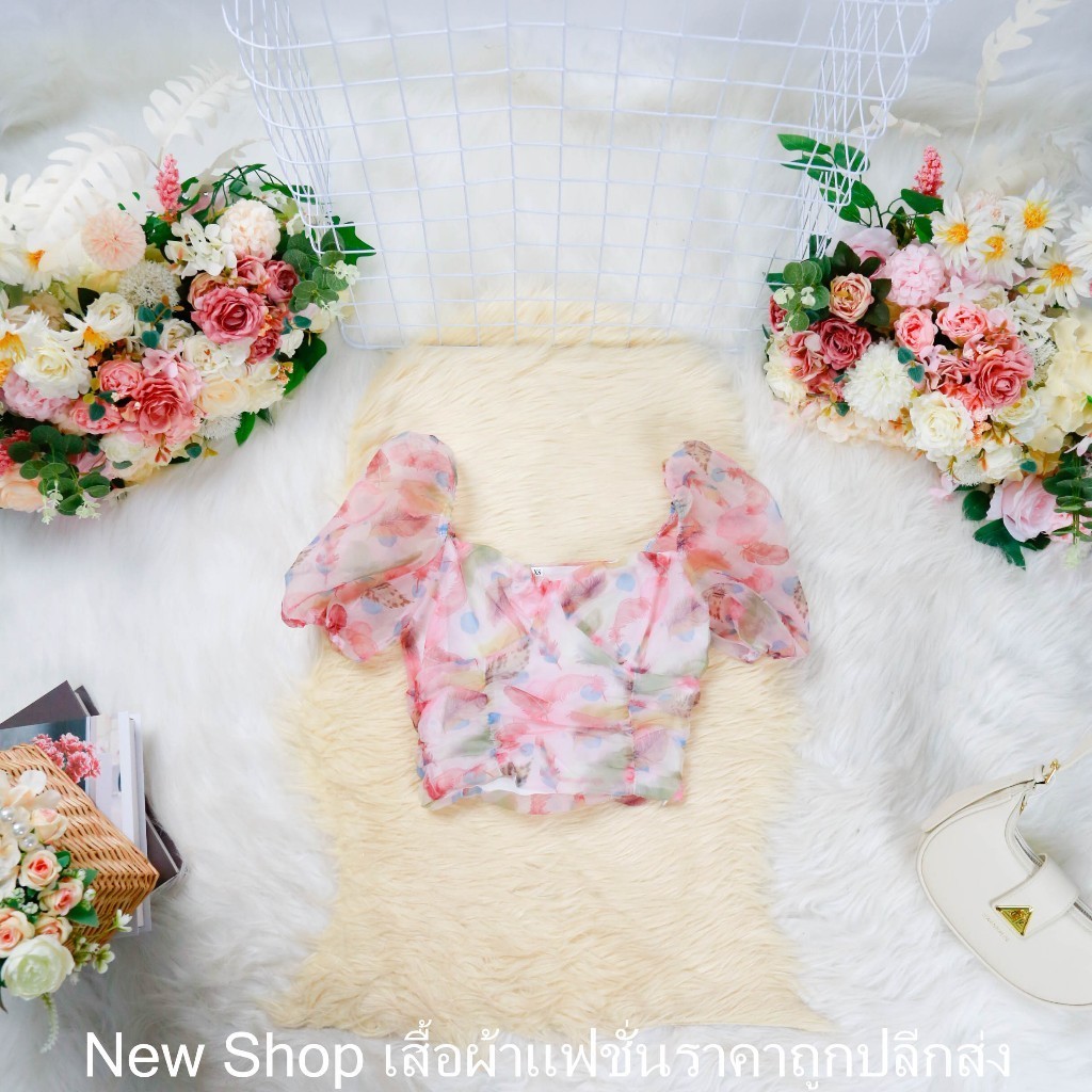 เสื้อครอป สีชมพูพาสเทล ซิปซ่อนข้างลำตัว แขนตุ๊กตา เสื้อคอหัวใจ ผ้าใยไหมแก้ว ความยาวเสื้อ=17