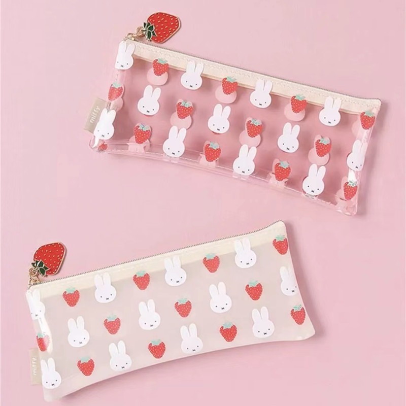 ญี่ปุ่น Miffy สตรอเบอร์รี่น่ารัก pvc โปร่งใสนักเรียนดินสอการ์ตูนพิมพ์ Jelly กระเป๋ากระเป๋าเก็บเครื่องสําอาง
