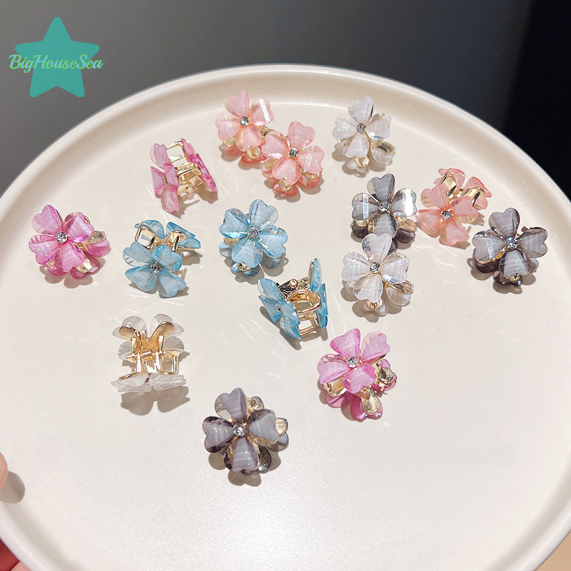 [BigHouseSea] 2 ชิ้น Delicate Mini Four Leaf Clover คริสตัลดอกไม้ผม Claw กิ๊บติดผมหักสําหรับผู้หญิงสาวหวานคลิปด้านข้างเครื่องประดับผมใหม่