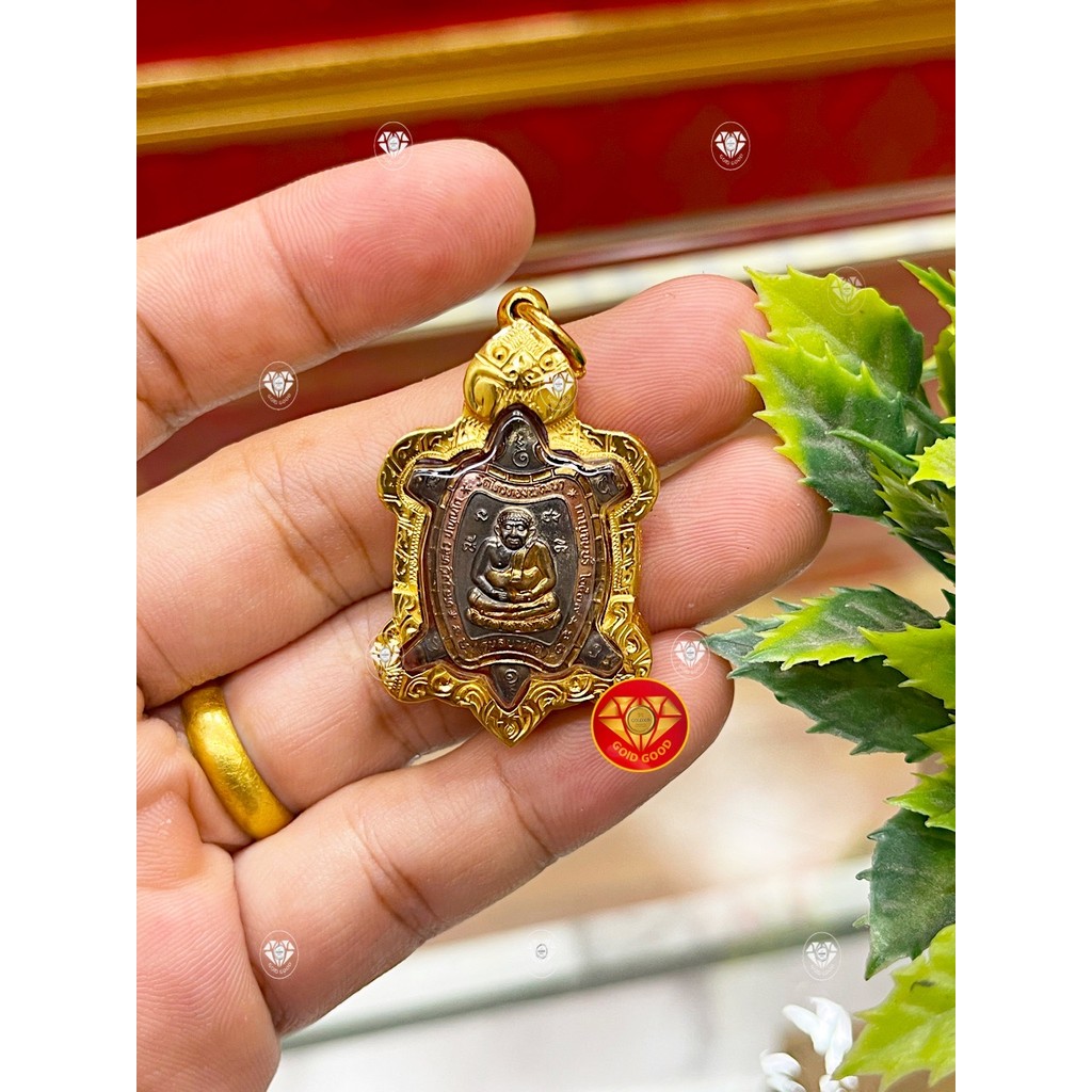กรอบพระทองอิตาลี (((พญาเต่าเรือน รุ่นสบายใจ)) กว้างขอบจอด่านใน กว้าง2.1 สูง3 พระที่ใส่ได้ กว้างของขอบ2 สูง2.9 CM