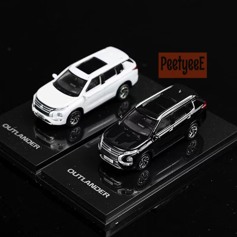 Original Model 1/64 Mitsubishi Outlander 2021 โมเดลรถ รถของเล่น สําหรับเด็กผู้ชาย ของขวัญวันเกิด ของเล่นเด็ก รถสะสม#peetyeee