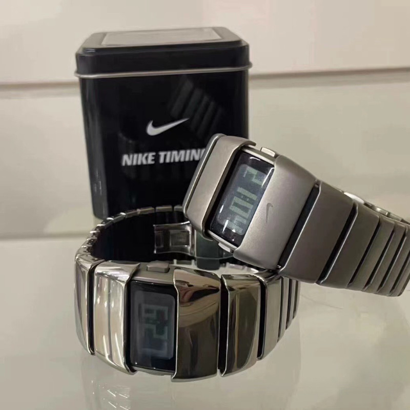 Nk ขายร้อนนาฬิกาอิเล็กทรอนิกส์ High-End vintage นาฬิกาอิเล็กทรอนิกส์ Y2K ฟุตบอล Court Design นาฬิกา D-Line นาฬิกา NK Retro แนวโน้ม Millennium ยุคกลาง Future Feeling Full Electronic