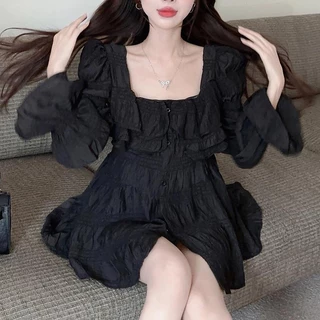 เสื้อแขนยาวแต่งอกทรงขนมชั้น น่ารักมาก สม็อกหลังยืดได้เยอะ รุ่นกระดุมแต่ง ผ้าชีฟองบาง ทรงสวยเข้ารูป แฟชั่นเกาหลี