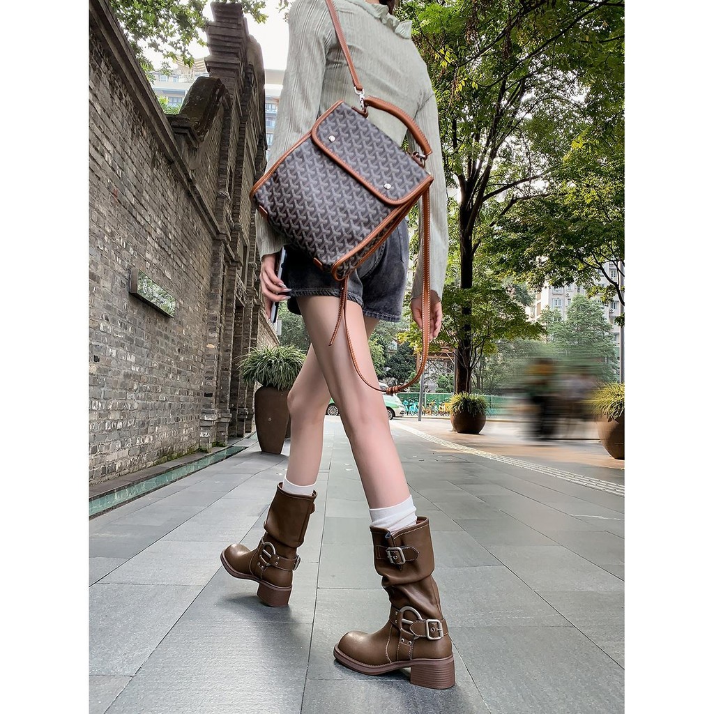 บู๊ทส์และเข็มขัดสไตล์คาวบอยสำหรับผู้หญิง ดีไซน์แบบยุโรปและอเมริกันตะวันตก