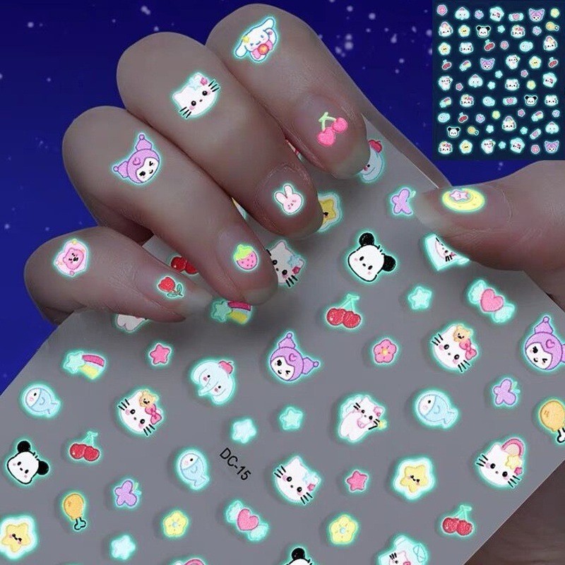 1PCS 5D น่ารัก Pochacco Kuromi Luminous สติ๊กเกอร์ติดเล็บอุปกรณ์อะนิเมะเล็บ Decals เล็บ Sliders กดบนเล็บ