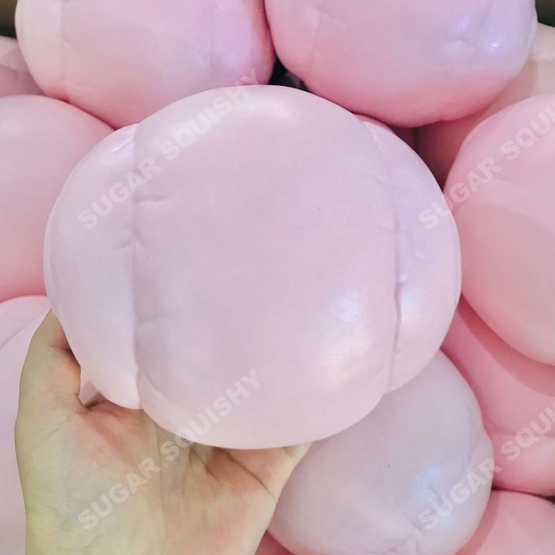 สกุชชี่ ปังหนอนยักษ์สีชมพู เนื้อหนึบ หอม นุ่ม สโลว์สุดๆ