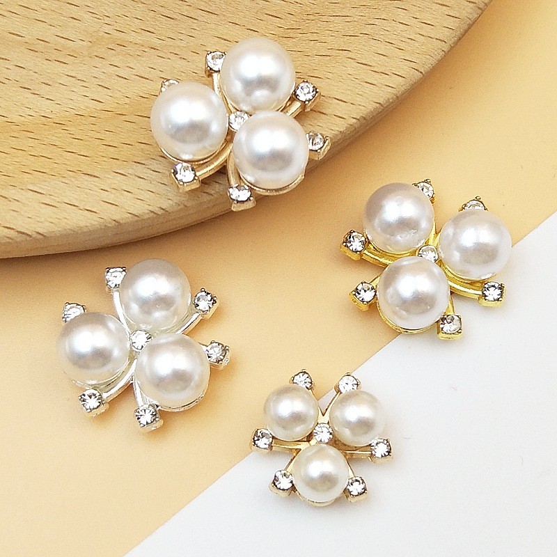 20pcs โลหะผสมสามมุกดอกไม้หัวใจเครื่องประดับผม DIY เสื้อผ้าแฮนด์เมดเครื่องประดับอุปกรณ์ขายส่ง