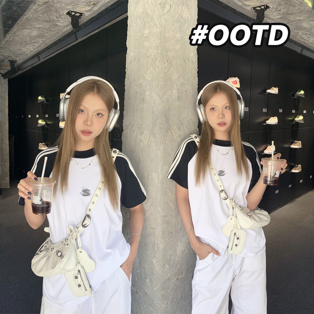 Grace เสื้อผ้าสไตล์เกาหลี เสื้อยืดแขนสั้นวินเทจ เสื้อสไตล์สปอร์ตลำลองสำหรับผู้หญิง y2k outfits 2639