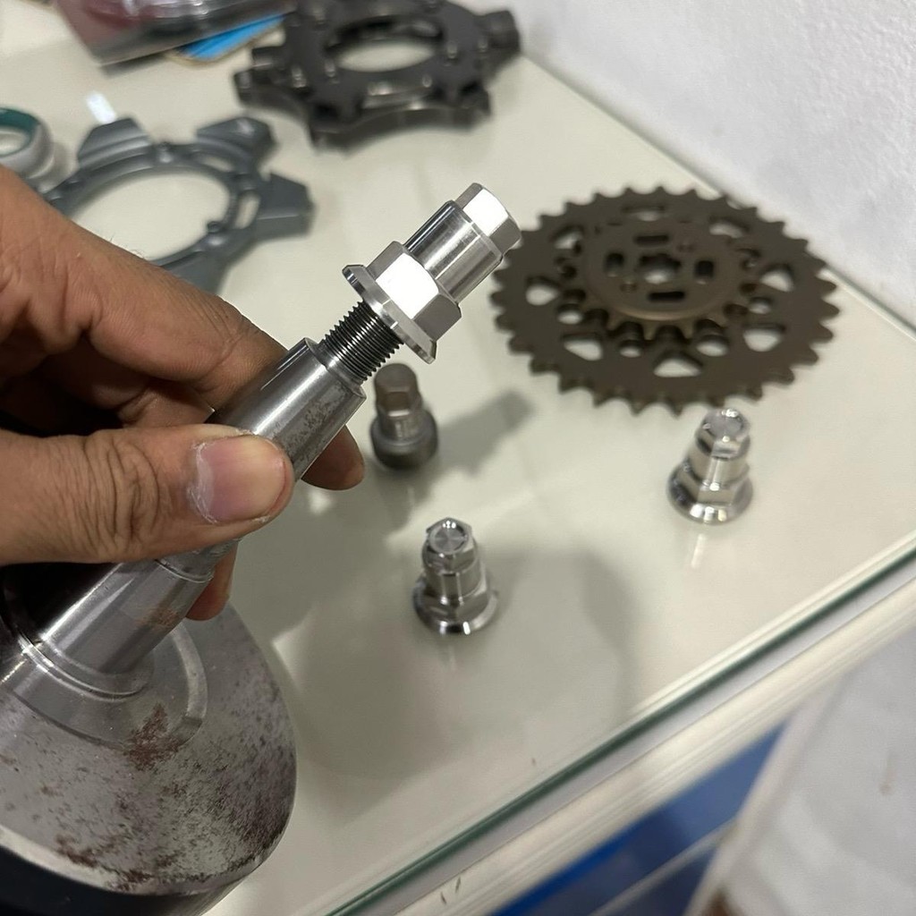 น็อตประคองจานไฟ เลส cnc. 125/110i งานแก้มาแล้ว1จุดระยะใส่ได้เลย มี110/125