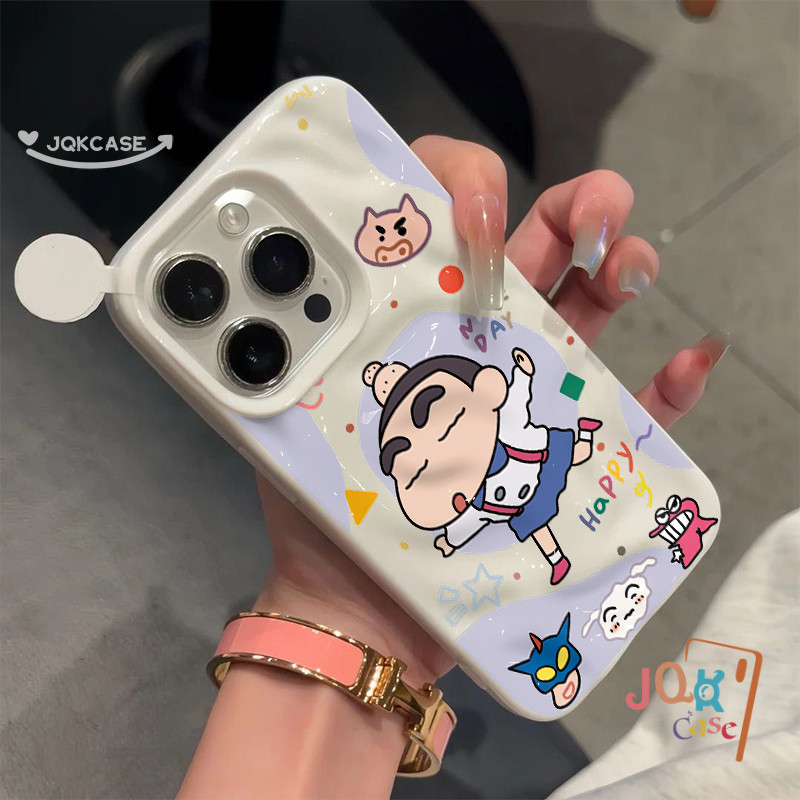 เคส ชินจัง เคสไอโฟน11 สำหรับ IPhone 12 15 16 11 13 14 Pro Max XR XS X Max 8 15 11 16 7 Plus เคสโทรศัพท์อุกกาบาต เคส