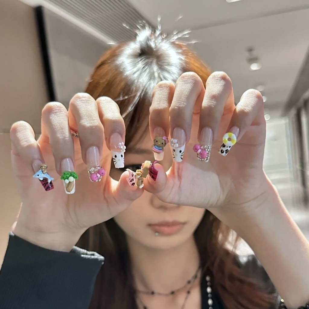 Pure Handmade แต่งเล็บน่ารัก kitty Patch เล็บผิวสีดําสาวร้อนภาษาฝรั่งเศสคําสวมใส่เล็บ t-Shaped ที่ถอ