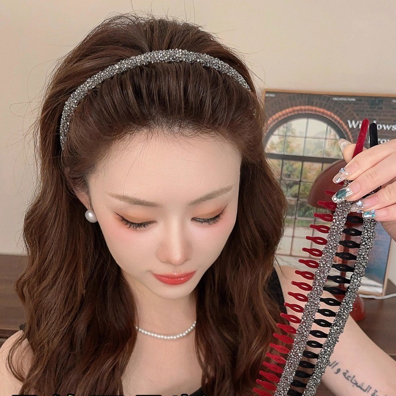 แถบคาดศีรษะแฟชั่นสำหรับสุภาพสตรี พร้อมคริสตัลป้องกันการเลื่อน