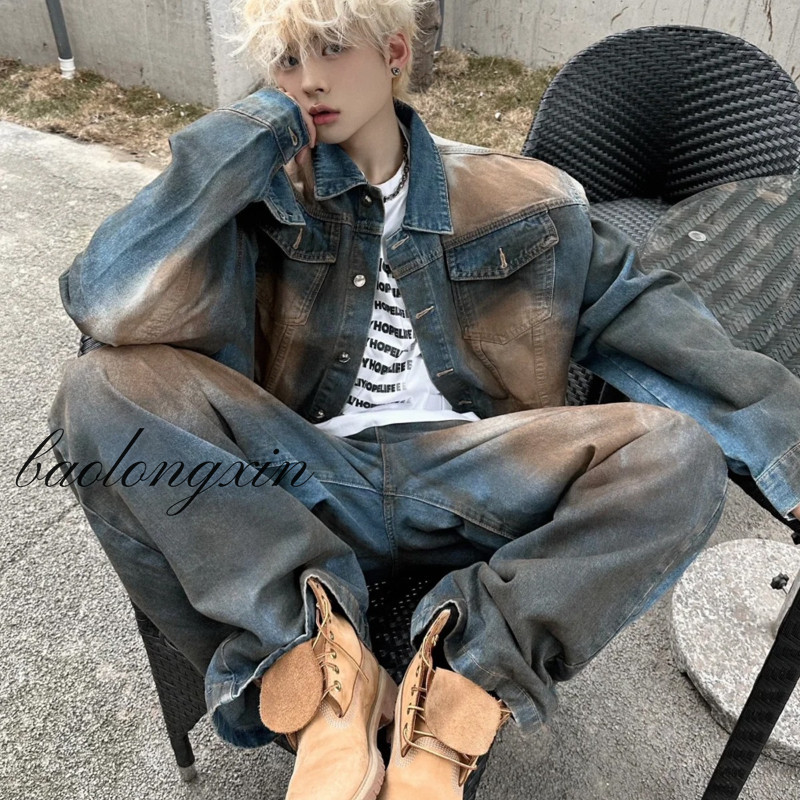 เป่าหลงซิน ผู้ชายชุดยีนส์ด้อยใหม่อเมริกันย้อนยุคแจ็คเก็ตยีนส์ระดับไฮเอนด์และกางเกงสําหรับฤดูใบไม้ร่วงและฤดูหนาว