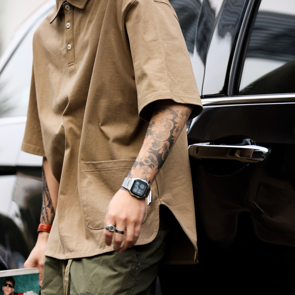 อเมริกันสีทึบกระเป๋าเสื้อโปโลผู้ชายหลวม High-End กีฬากลางแจ้ง Workwear เสื้อยืดแขนสั้น