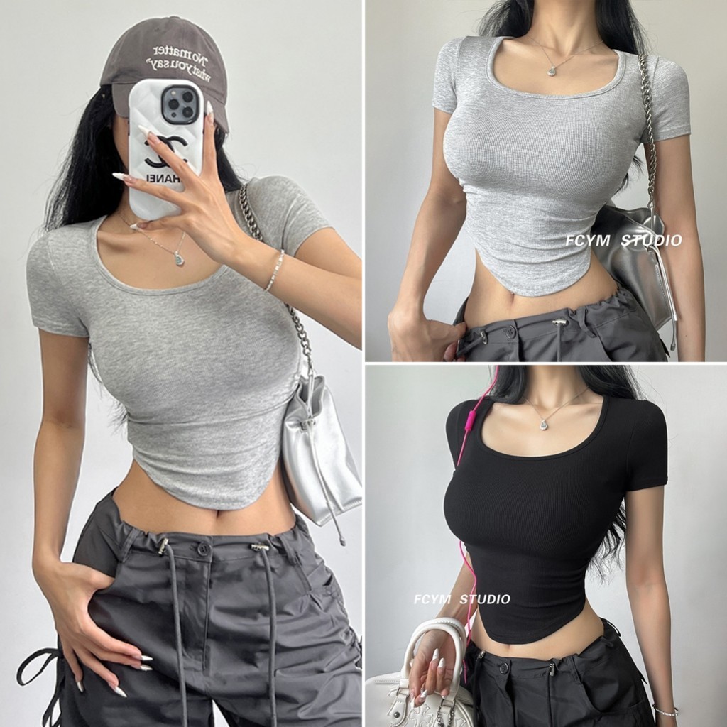 cherryshop พร้อมส่ง เสื้อยืดครอปผู้หญิง เสื้อรัดรูปแฟชั่น ผ้ายืดลายทาง แขนสั้นเซ็กซี่ สีพื้นคอยู ดีไซน์จีบด้านข้าง
