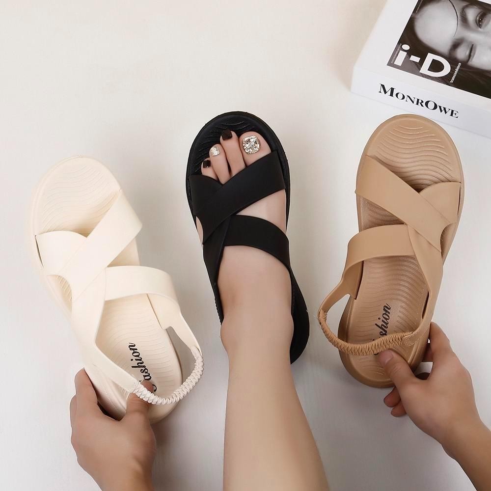 พร้อมส่งรองเท้าแฟชั่นวัยรุ่นสุดฮิตมาใหม่  X-801