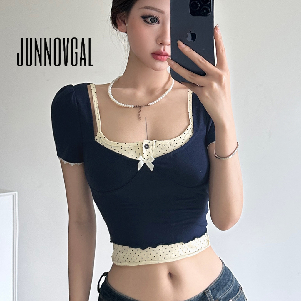 Junnovgal เสื้อยืดผู้หญิงปลอมสองชิ้นคอสี่เหลี่ยมแขนสั้นสไตล์ใหม่