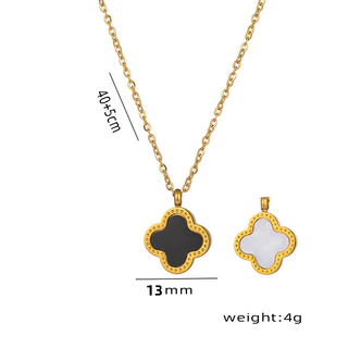 Simple All-Matchสีดําสีขาวเปลือกสองด้านFour-Leaf Cloverสร้อยคอเหล็กไทเทเนียมหญิงแฟชั่น
