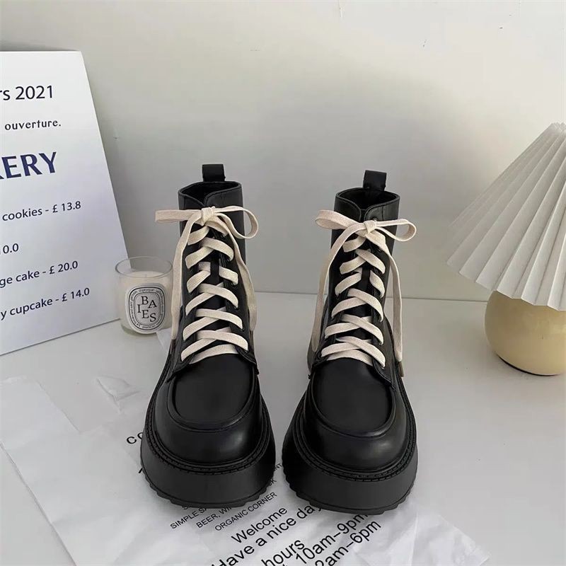 รองเท้าหนังขนาดเล็ก Martin Boots Casual Lace-Up แฟชั่นหนา Soled