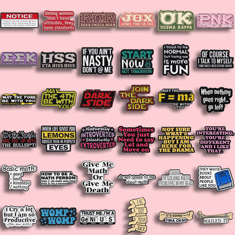 51 Creative Letter Series เข็มกลัดเคลือบป้ายโลหะหมวกคอปกของขวัญ Badge เสื้อผ้าอุปกรณ์เสริมของขวัญสําหรับเพื่อน