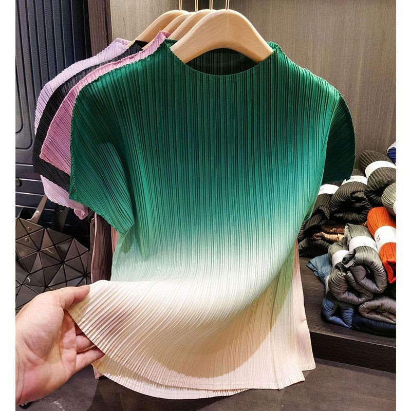 Begonia Boutique ผู้หญิง High-End Issey Miyake Gradient สีรอบคอจีบ Top Commuter All-Match Slimmer ดูแขนสั้นเสื้อยืด