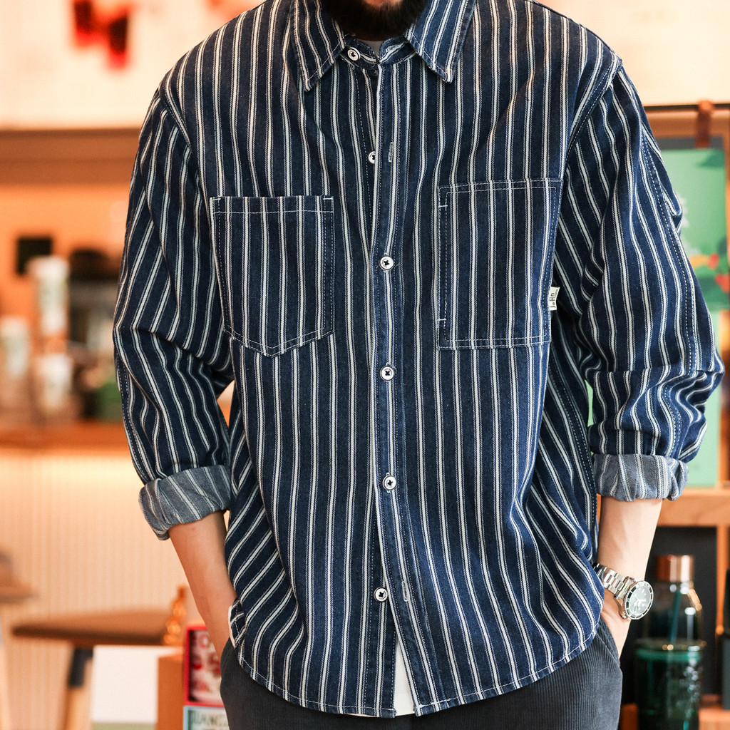 อเมริกันย้อนยุคแนวตั้งลายเสื้อเชิ้ตผู้ชายกว้างเล็กน้อยแขนยาวกระเป๋ากลางแจ้งลําลองแจ็คเก็ตยีนส์แจ็คเก็ตฤดูใบไม้ผลิ