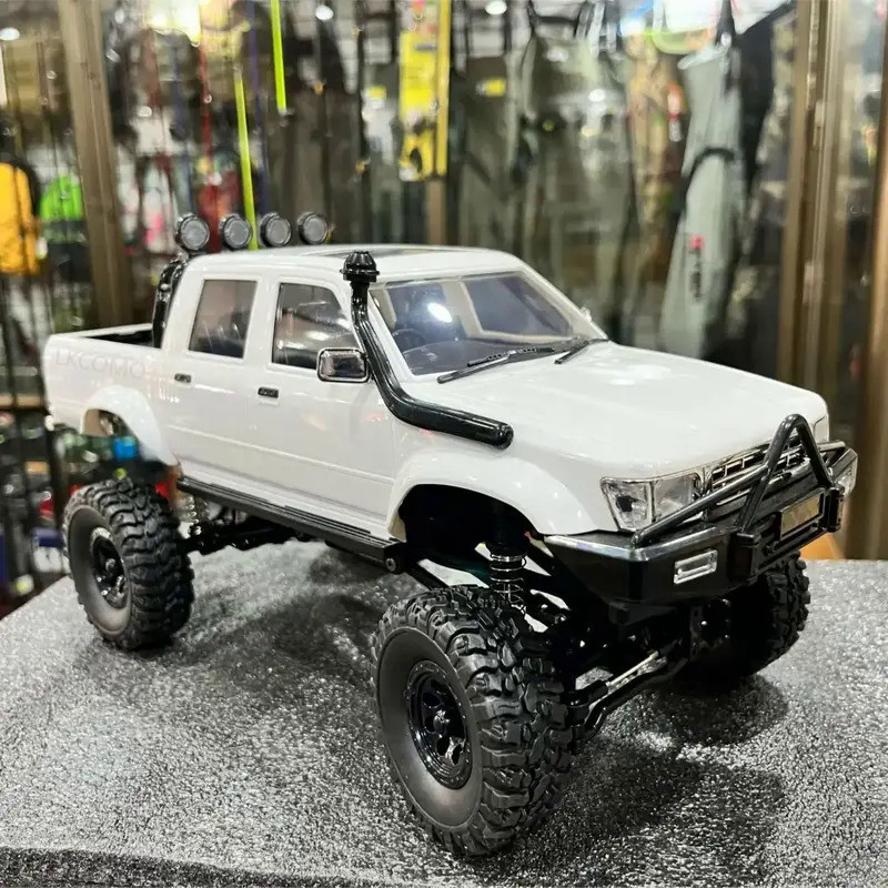 WPL Truck C64-1 C24-1 Full Scale Upgrade 1/16 Off Road Pickup RC Truck Children's RC CARS Electric G