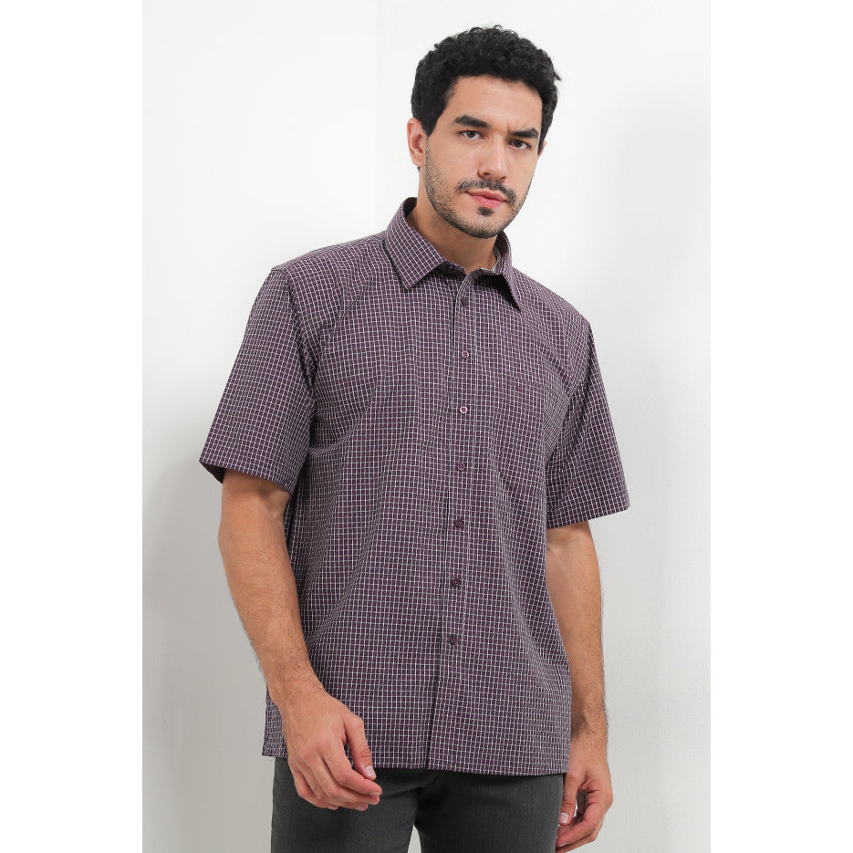 KEMEJA Cardinal เสื้อเชิ้ตแขนสั้นผู้ชายกึ่งฟิต F2413P09G