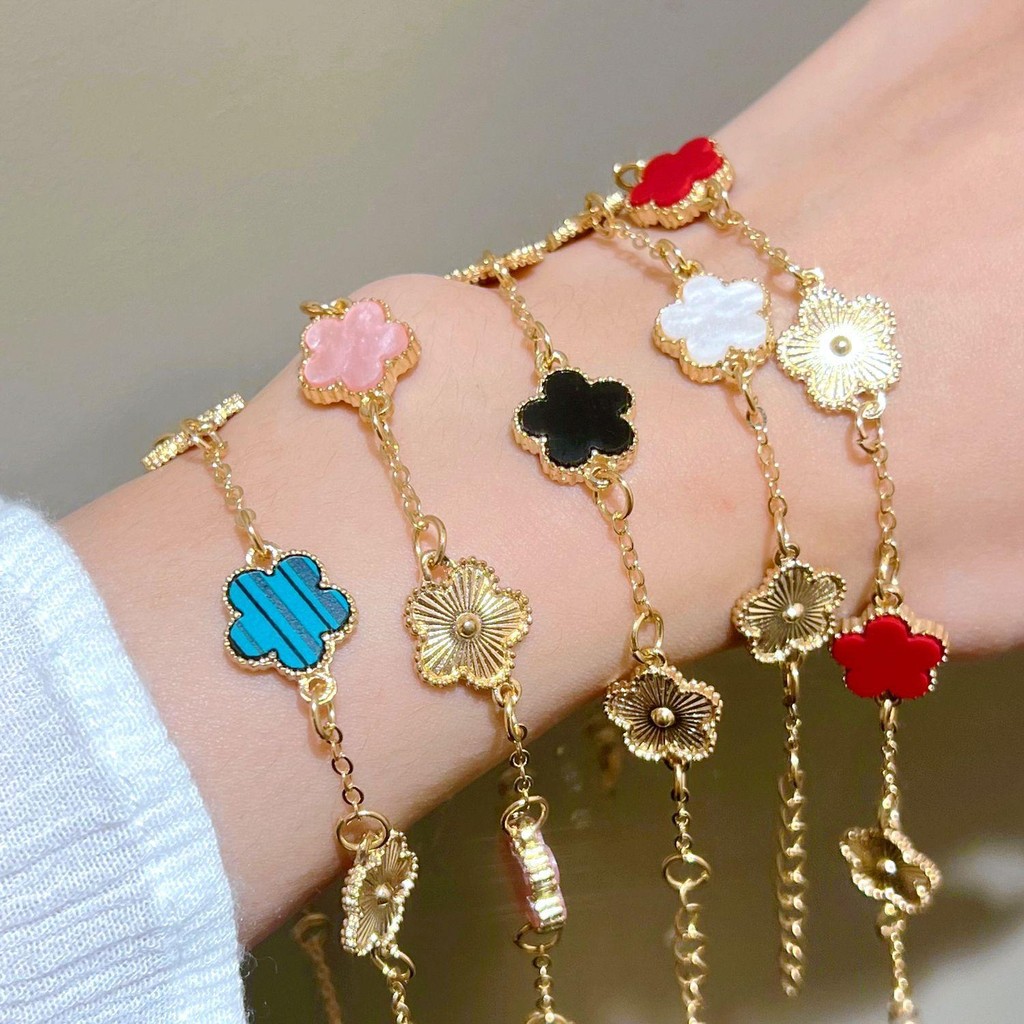 สร้อยข้อมือแฟชั่นเกาหลี ดีไซน์ดอกไม้ห้ากลีบและโคลเวอร์ห้าใบ อุปกรณ์เสริมสำหรับผู้หญิง