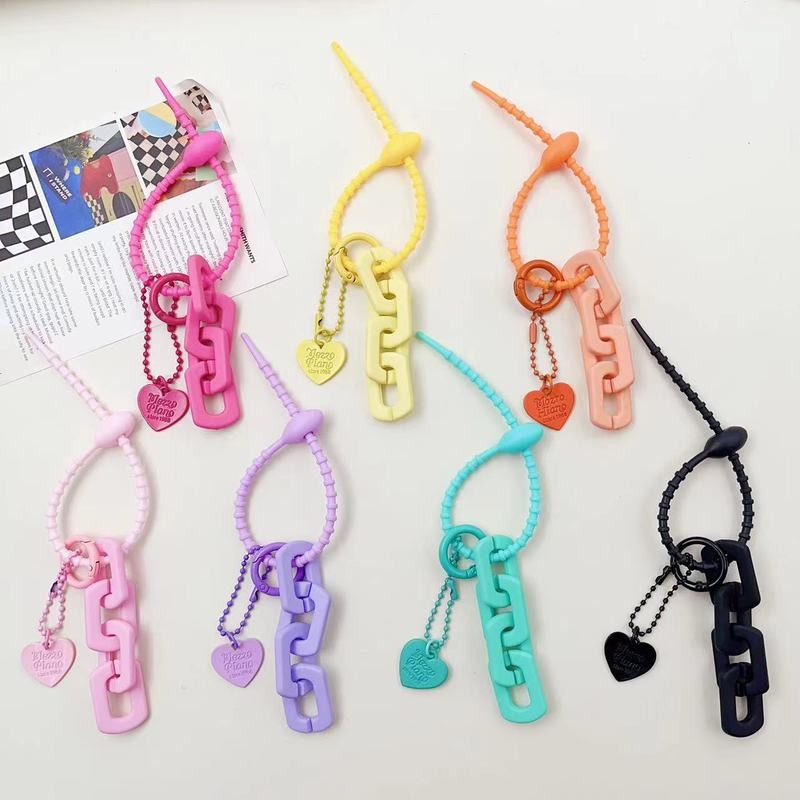 จี้พวงกุญแจจี้เชือกนุ่มรูปหัวใจสีสันสดใสสําหรับพวงกุญแจกระเป๋าเป้สะพายหลังอุปกรณ์เสริมเพื่อนของขวัญ