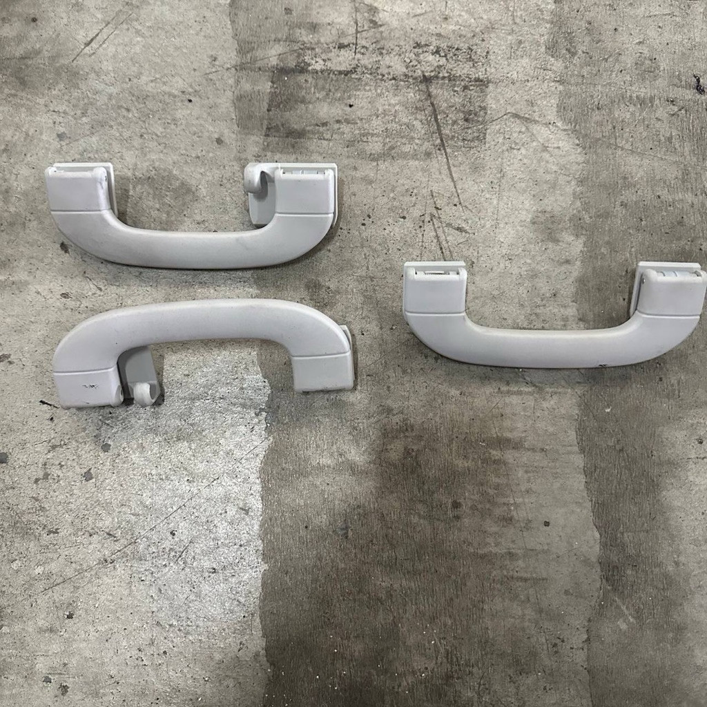 MERCEDES BENZ W245 ROOF HANDLE ใช้แล้วจากญี่ปุ่น