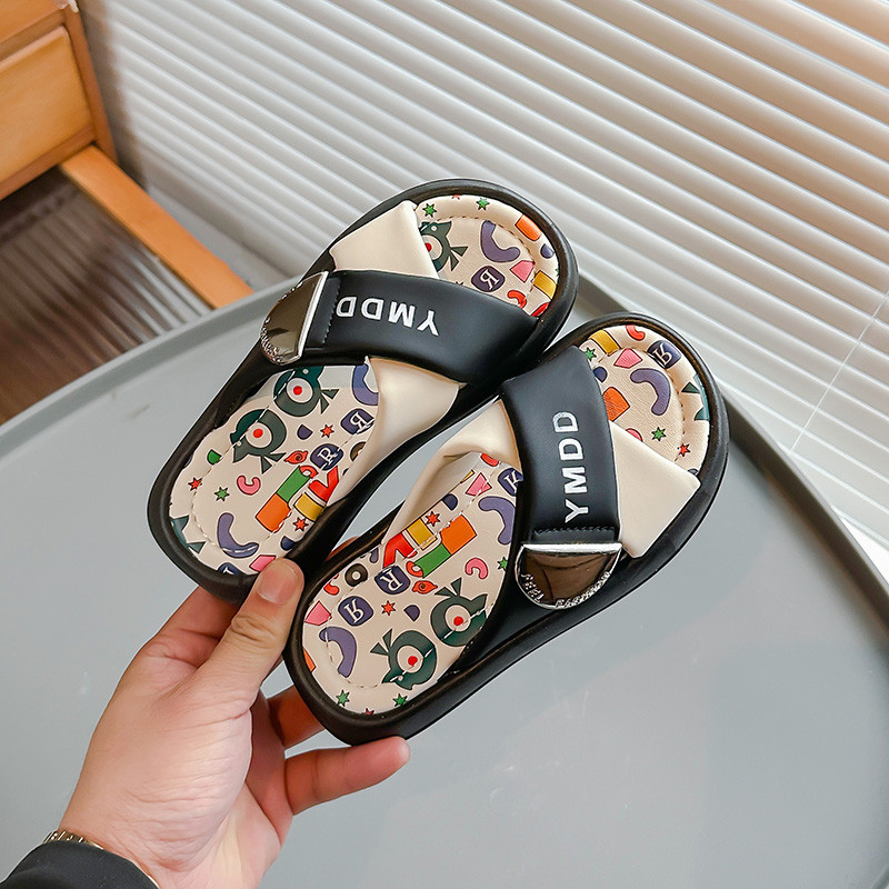 อินเทรนด์ All-match Girls Cross Strap รองเท้าแตะหนังนุ่มสีจับคู่เปิดนิ้วเท้านุ่มสบายรองเท้าเด็ก 3-16 ปี