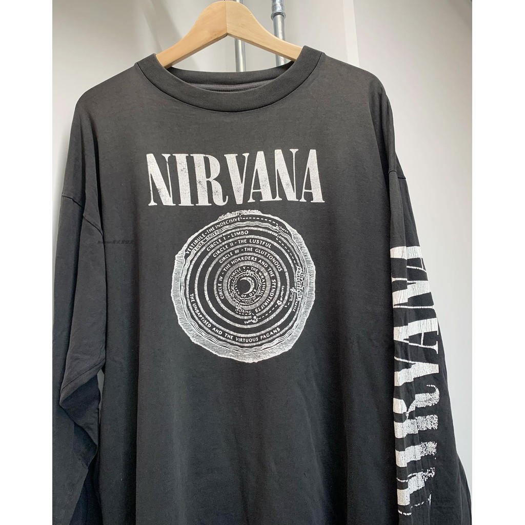 ((สต๊อกพร้อมผ้าฝ้ายแท้) Nirvana NIRVANA Band David Grummy Trend Niche Rock Tour เสื้อยืดแขนยาวพิมพ์ล
