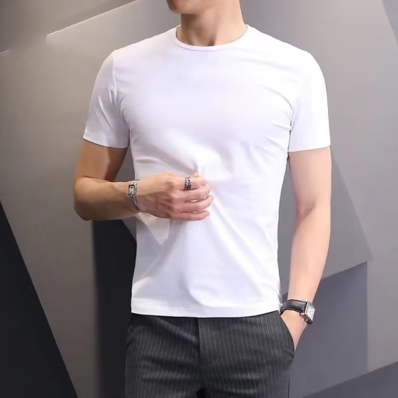 เสื้อยืดแขนสั้นผู้ชาย ทรงกระชับ มีขอบยางยืด เหมาะสำหรับสวมใส่ในวันร้อน ๆ