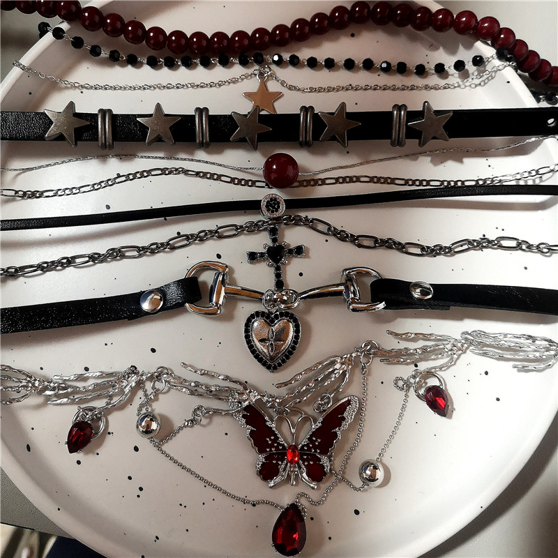 จี้_choker_Gothic_Y2K สีแดง ตกแต่งด้วย.Cross_และ_charms เครื่องประดับเสริมความงามสำหรับผู้หญิง