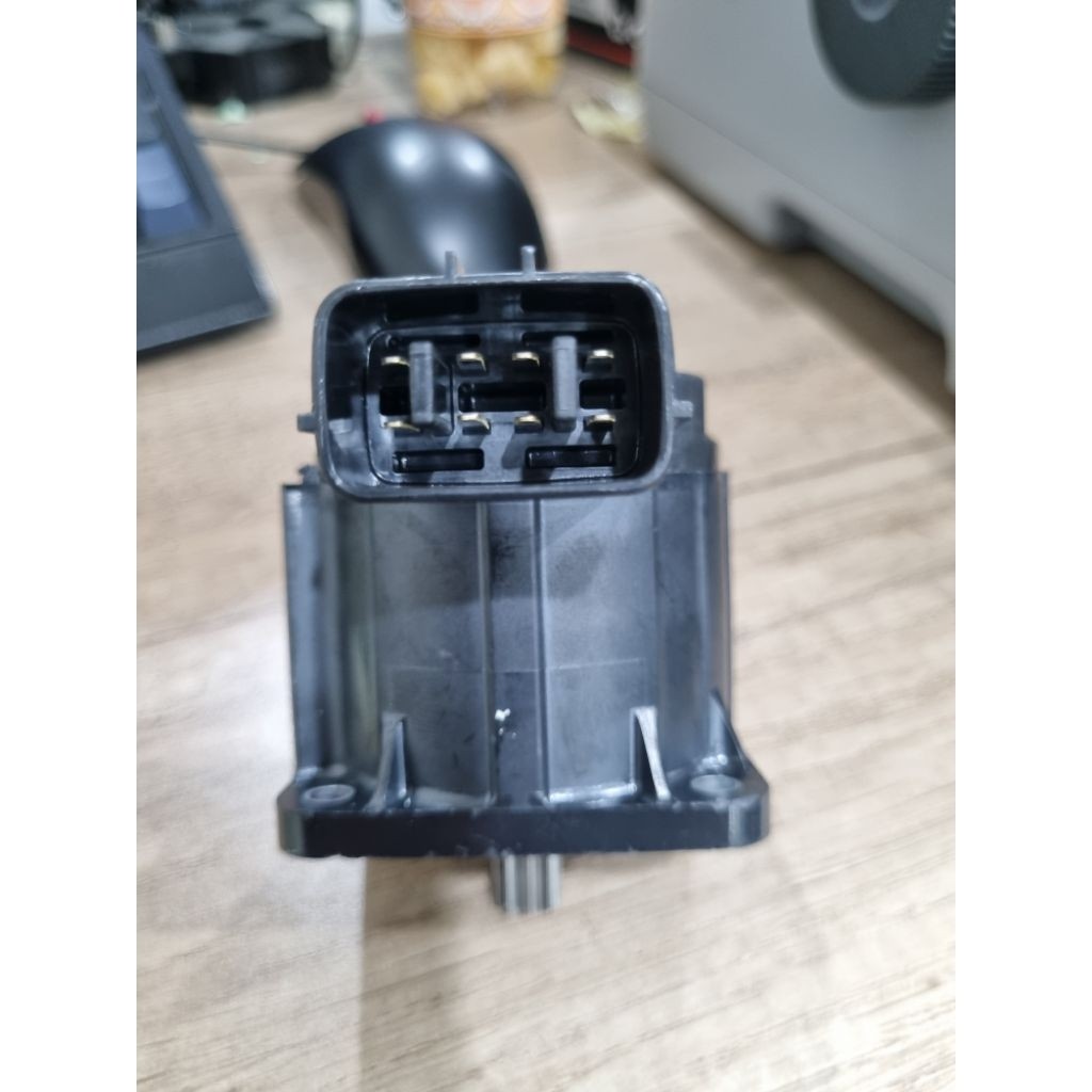 100% ORGINAIL ISUZU NPR,NQR,NRR 4HK1,4JG1,4JG2 EGR VLAVE/TURBO CHARGER ACTUATOR (8PIN)