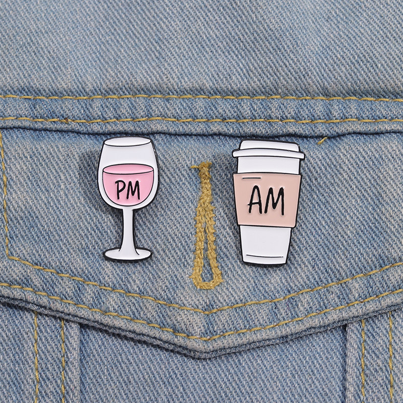 Creative AM ถ้วยกาแฟ PM ถ้วยไวน์การ์ตูนเข็มกลัดโลหะตลก Badge เสื้อผ้า Lapel Pin อุปกรณ์เสริมเครื่องประดับของขวัญ