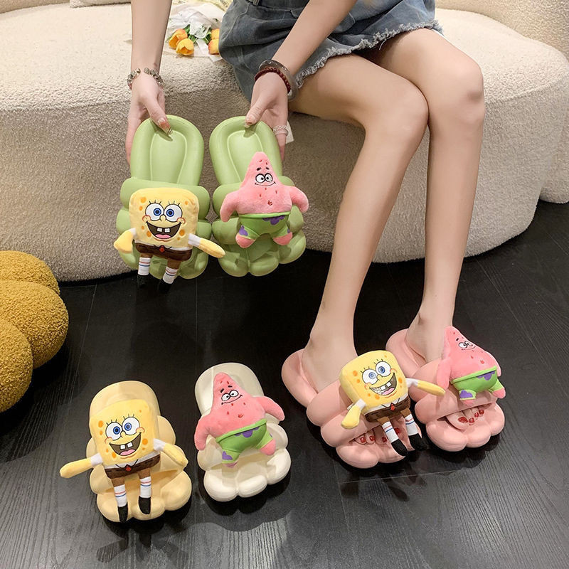 รองเท้าแตะสําหรับแจ๊กเก็ตผู้หญิง 2023 SpongeBob SquarePants รองเท้าแตะส้นแบนดาวน่ารักด้านล่างนุ่มรองเท้าขนเดียวหญิง外穿2023 海แผ่นใยขัดเด็ก可爱大星平底凉鞋软一拖字拖8.7