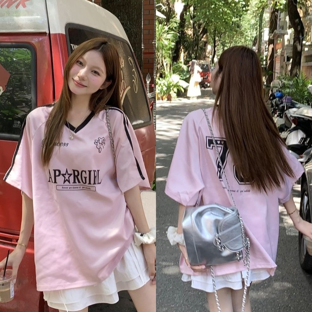 สีชมพูย์เสื้อยืดสาวเสื้อยืดคอวี โอ เวอร์ไซส์ เสื้อผู้หญิงแขนสั้นฤดูร้อนสบายๆพิมพ์แบรนด์อินเทรนด์แฟชั่น สตรีทแวร์ ท็อปส์