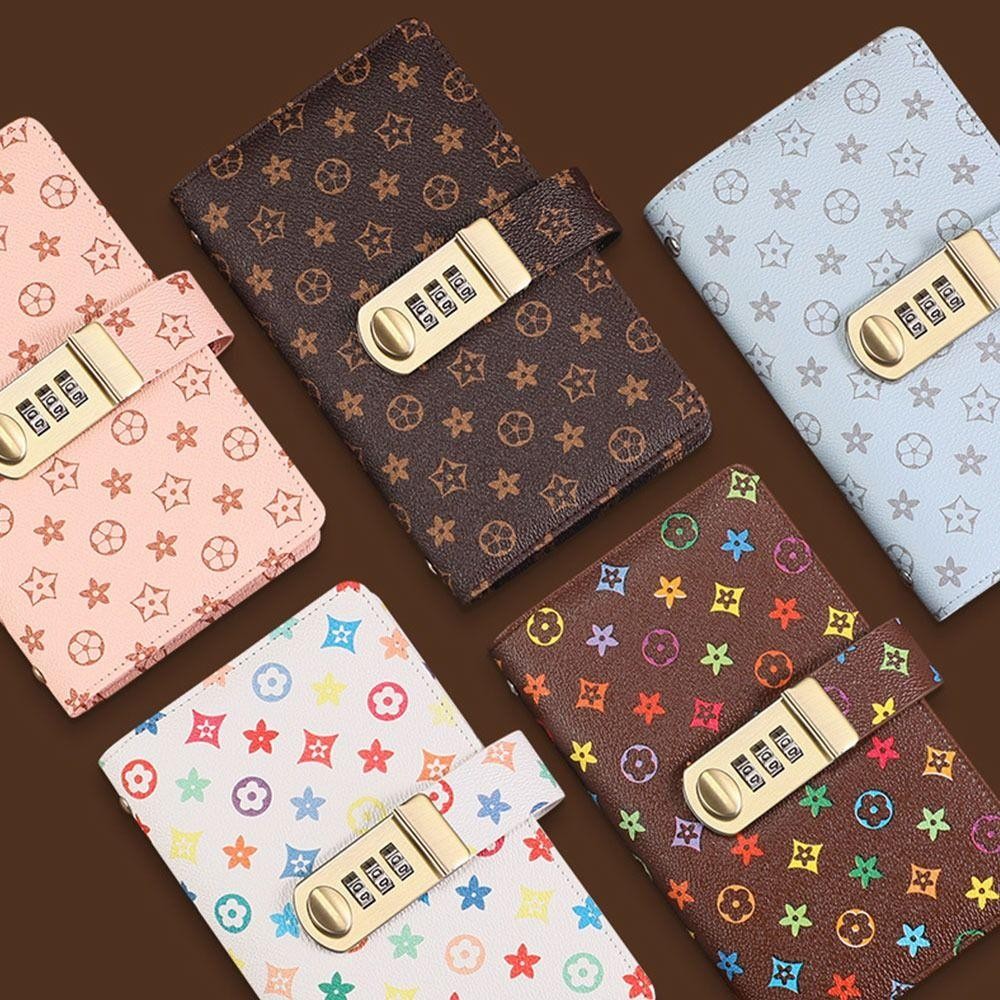 Tainakaritsu 100 ซองประหยัดเงิน Challenge ประหยัดเงิน PU Mini Binder Saving Challenge, กันน้ําความจุขนาดใหญ่พร้อมรหัสผ่านล็อค Saving Challenges แผ่นคู่