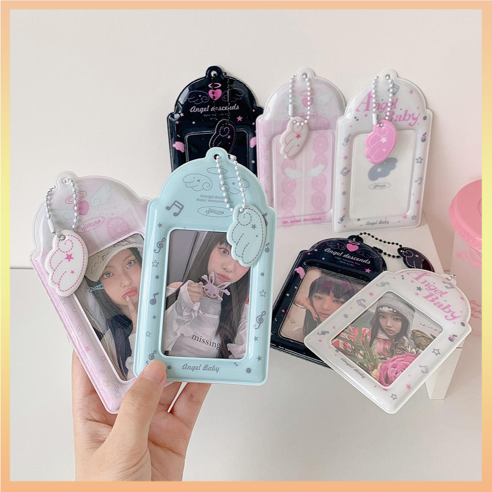 โปร่งใสผู้ถือบัตรรถบัสประณีต โฟโต้การ์ด ผู้ถือพวงกุญแจที่มีสีสันเรียบสําหรับพวงกุญแจตกแต่งห้องกระเป๋านักเรียน