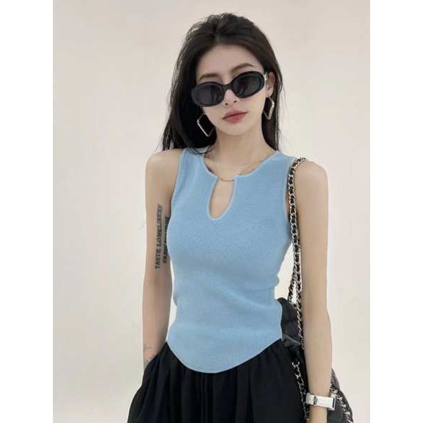 สตรีทแฟชั่น frenchy top เสื้อกล้ามแขนกุดสไตล์ฝรั่งเศสสำหรับผู้หญิงเสื้อถักไหมพรมไอซ์ซิสเข้ารูปดีไซน์