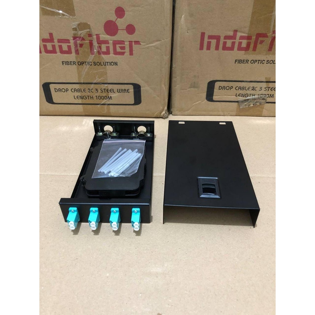 เหล็ก 8 คอร์ Rosette LC Multimode OM3 / mini OTB LC 8 พอร์ต OM3