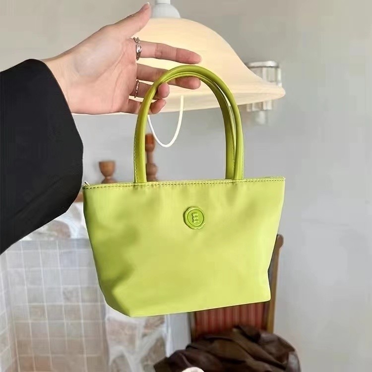 (A103) กระเป๋าถือ สีพาสเทล ผ้าไนล่อน ขนาดมินิ