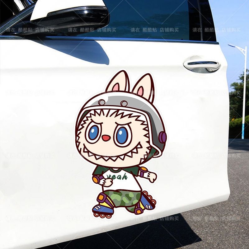 ลายการ์ตูนน่ารัก labubu สติกเกอร์ติดรถผ้า labubu ฝาครอบถังน้ำมันประตูรถสติกเกอร์ตกแต่งป้องกันรอยขีดข่วนกระจก