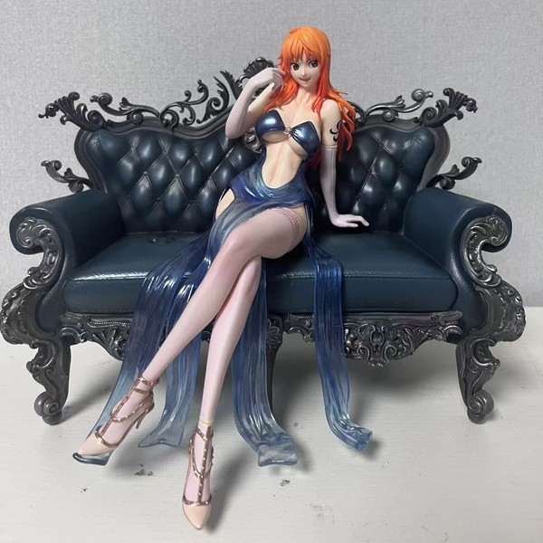 โมเดลวันพีช ตู้ใส่โมเดล One Piece Nami Suit Thug Series สาวสวยรูปโซฟา Nami รูปปั้นของขวัญวันเกิดอะนิเมะ