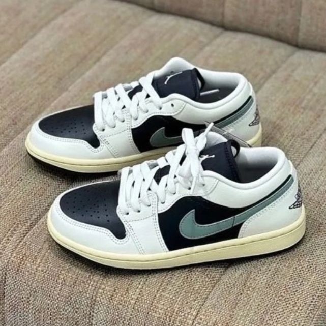 รองเท้าเทนนิสรองเท้าผ้าใบผู้หญิงรุ่น Low-Top Casual รองเท้าสีทึบย้อนกลับสีดําสีเขียว Panda Low-Top Retro คู่รองเท้าสบายๆสไตล์กีฬารองเท้าผ้าใบ - รูปที่ 2