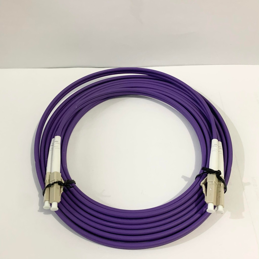 LC LC OM4 patchcord ไฟเบอร์ออปติกมัลติโหมด OM4 50/125um ดูเพล็กซ์ 15 เมตร