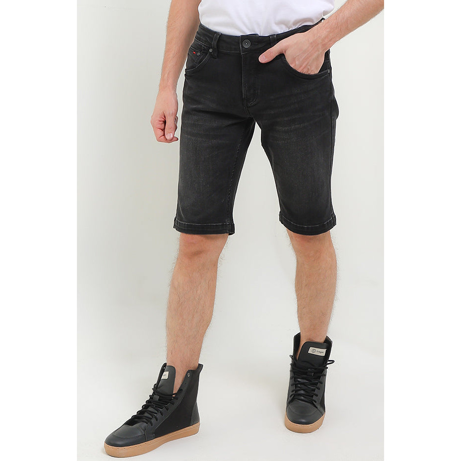 Cardinal กางเกงขาสั้นผู้ชาย Slim Fit Bermuda C0324BK01A