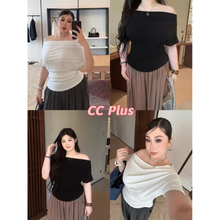 CiCi Plus+(J2207)เสื้อปาดไหล่แขนสั้นผ้าเรยอน สีพื้น ใส่สบาย ดีเทลหน้าสั้นหลังยาว สาวพลัสไซส์
